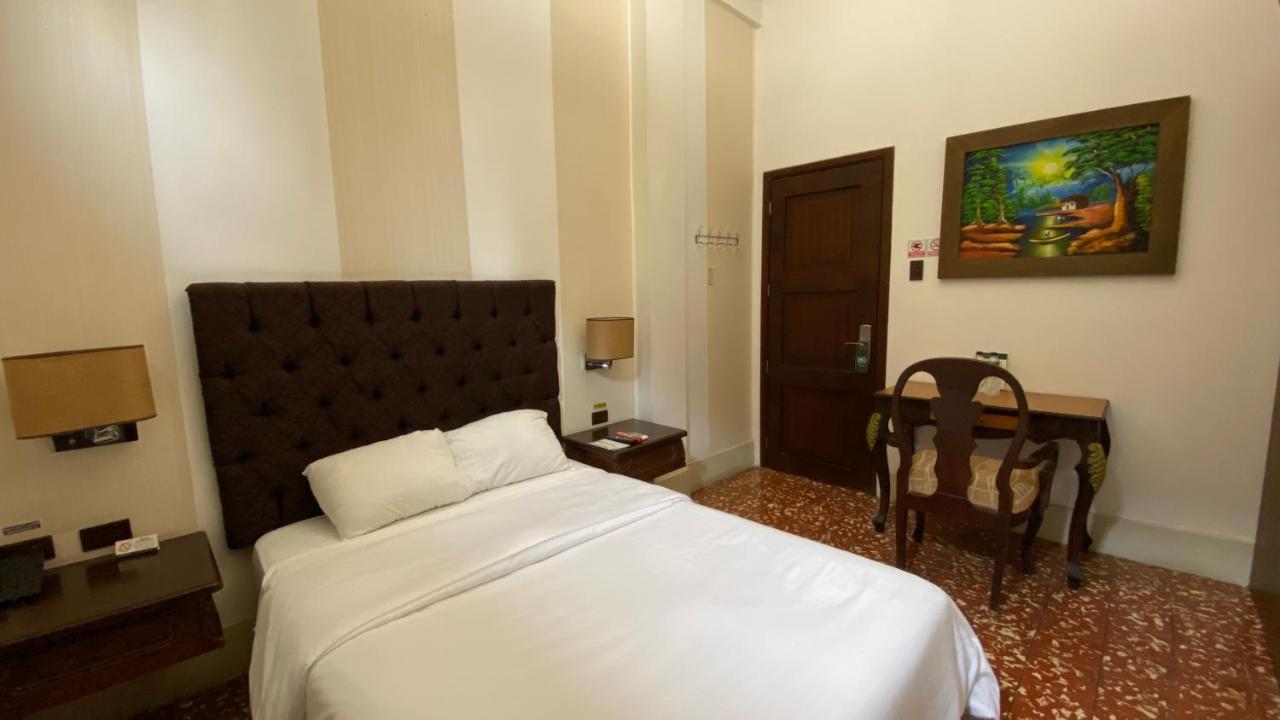 גוויאקיל Hotel Patrimonial By Greenfield מראה חיצוני תמונה